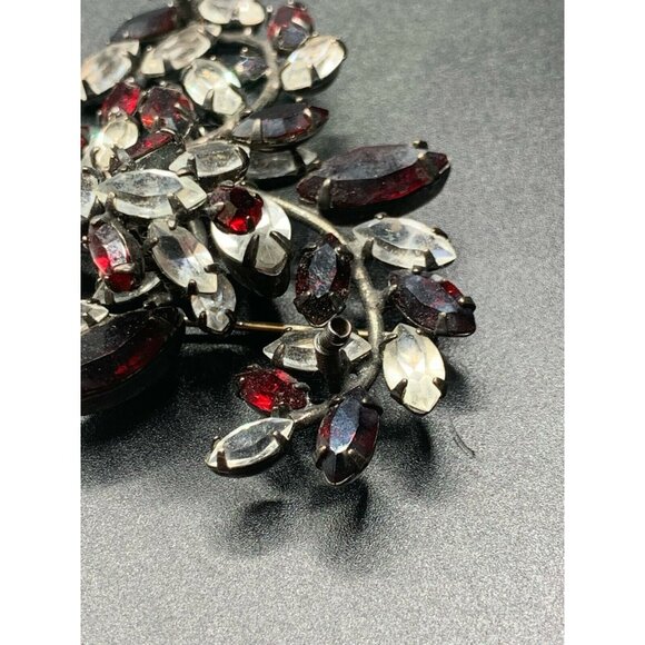 Schreiner Trembler Brooch Red and Clear 1950s Fancy Pin Unsigned Needs REPAIR - Picture 4 of 9